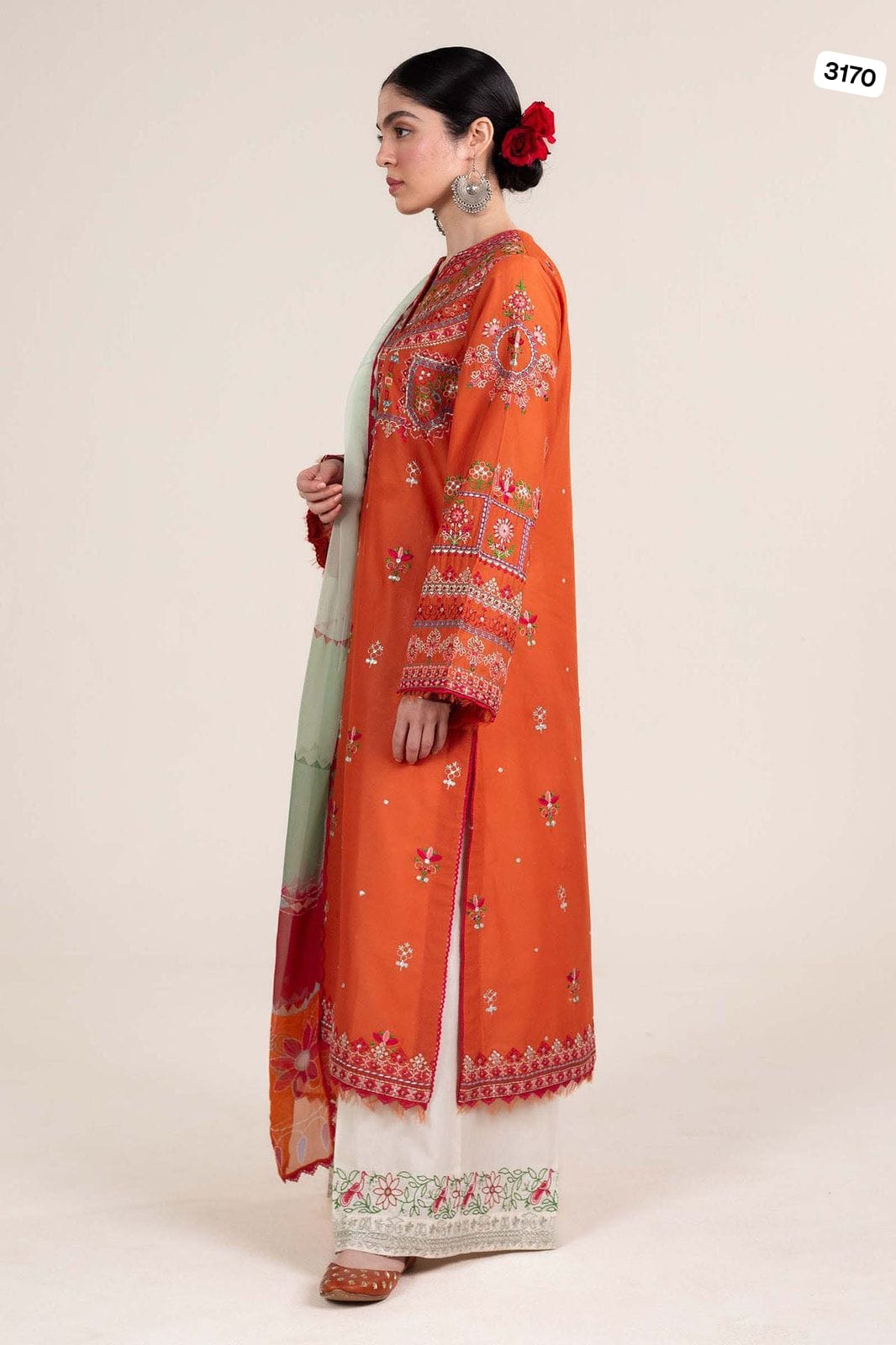 *ZARA SHAHJAHAN.                 3-PIECE DHANAK SUIT
